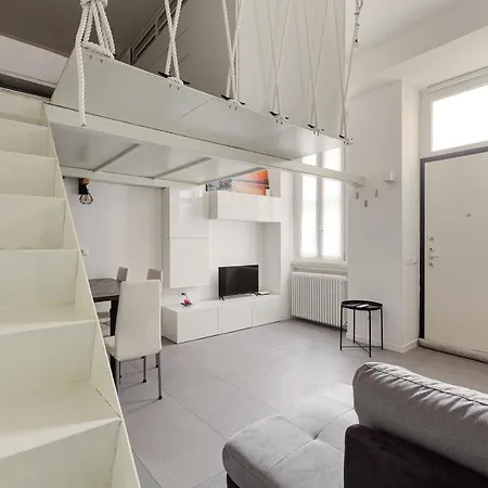 Guesthost - Cosy And Quiet In 米兰