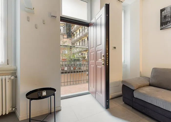 Guesthost - Cosy And Quiet In * Milano